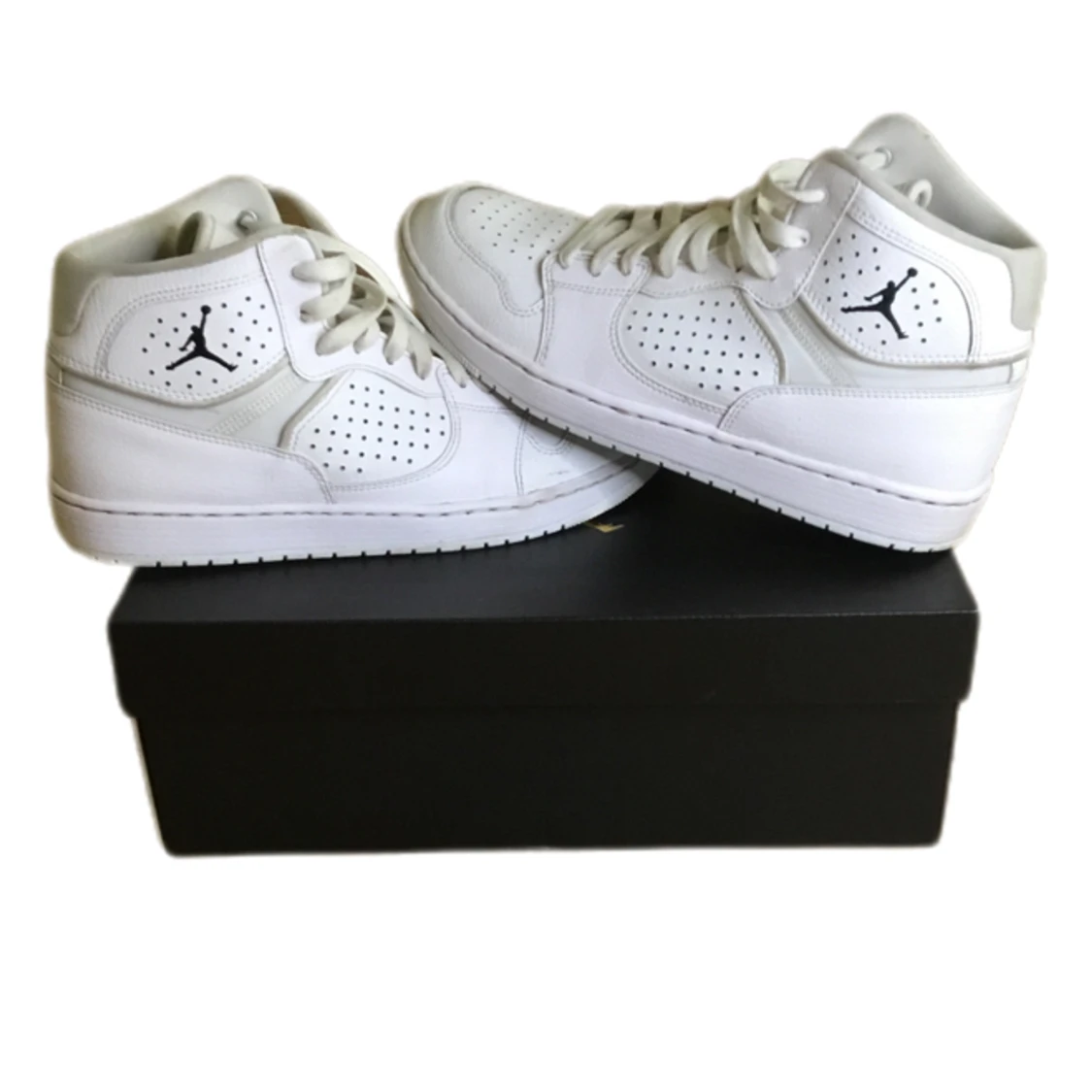 Jordan access white high 