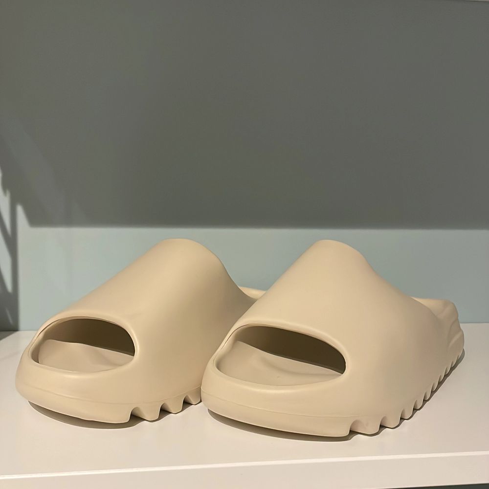 yeezy slides beige