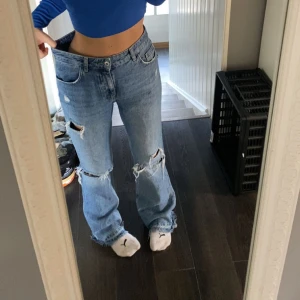  Jeans  - Säljer doma byxor för dom tyvärr inte passade mig. Aldrig använt byxorna därför jag säljer för samma pris som hon jag köpte dom av sålde dom för🫶🏼