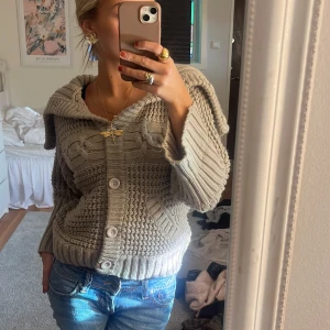 Trekvartsärm kofta  - Jättefin virkad trekvartsärm kofta!!!😍😍