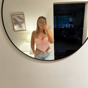 Topp - Säljer denna fina rosa topp 