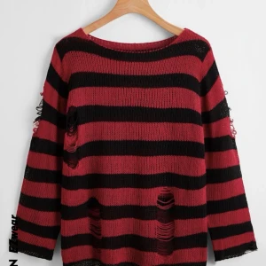 randig tröja  - jag hade den förra året på halloween, den är inte använd sen dess, köpt för 179 kr. kan mötas upp i vissa delar av skåne annars står köparen för frakten. jag kan gå ner i pris !!