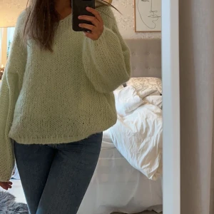 stickad tröja - superfin och mysig stickad tröja från vero moda, använd ca 2 gånger