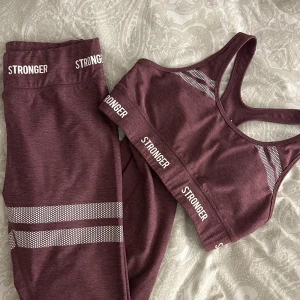 Stronger set - Säljer detta jättefina set från stronger❤️ Toppen är i strl M och byxorna M❤️