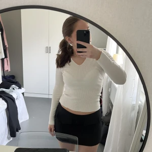Långärmad ribbad - Så söt tröja från only i storlek M, men liten så sitter som en S! Aldrig använd