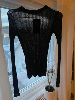 Fest topp - Jättesnygg ”genomskinlig” tröja från Zara💖Inte kommit till användning därmed lappen kvar! S, 100kr
