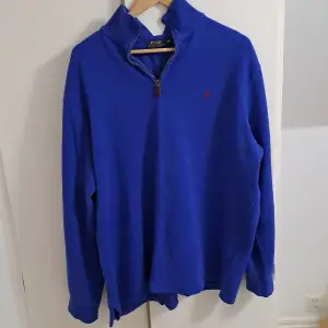 En fin Ralph Lauren tröja utan defekter i xxl modell  Bredd; 58 Längd; 75