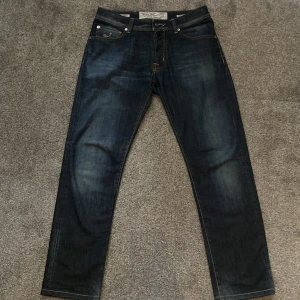 Jacob cohen Jeans - Slim jean, använd bara en gång.   