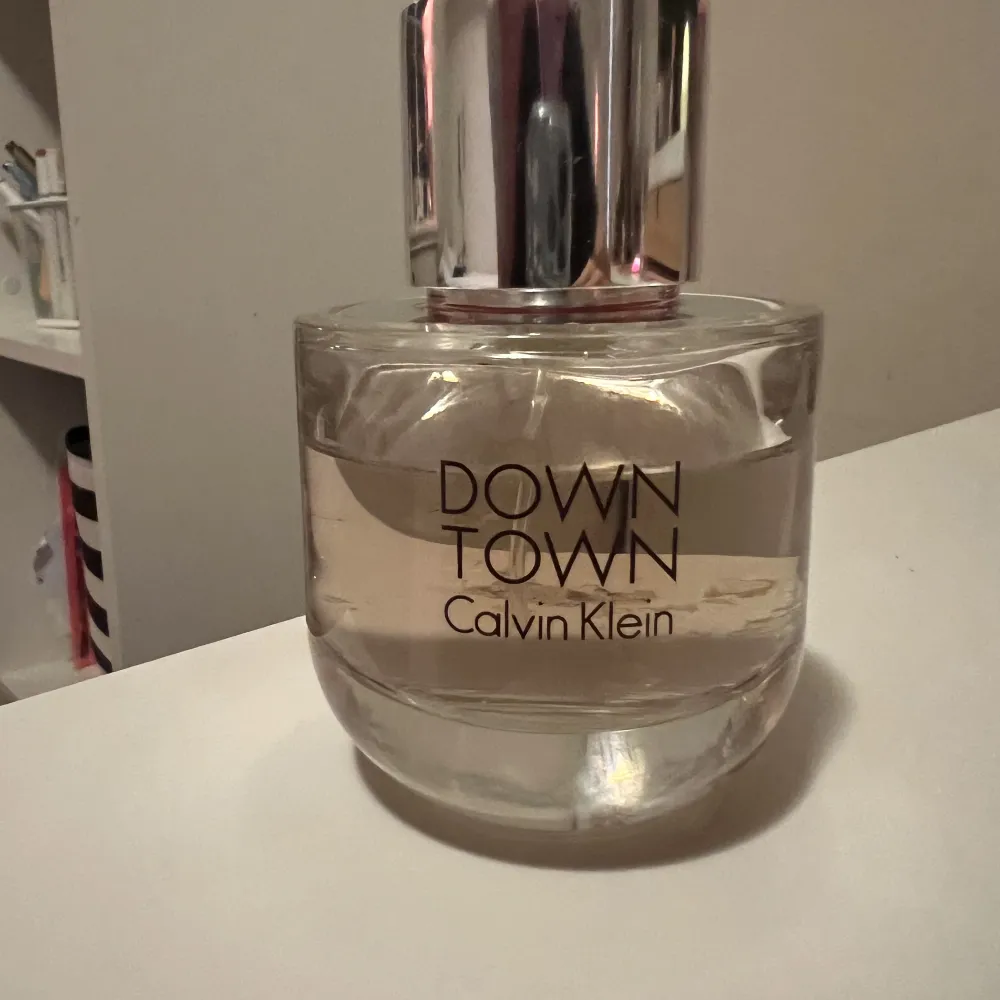 Calvin Klein parfym down town 50ml. . Övrigt.