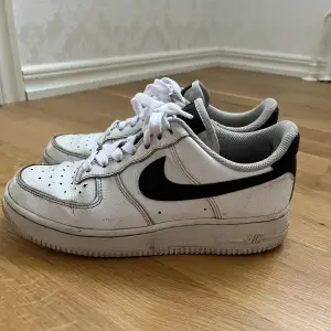 Ett par Nike air force 1 köpta från zalando. Skriv till mig vid intresse💗