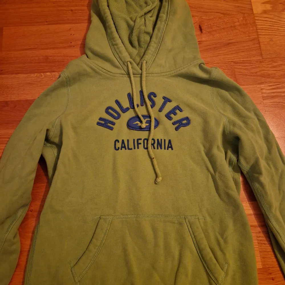 Nice comfy hollisrer hoodie. Hoodies.