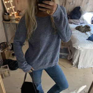 Tröja lite glittrig - Som fin men har för många