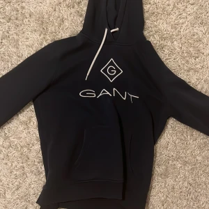 GANT Hoodie🥰 - Jätte snygg och skön gant Hoodie, säljer pga ingen användning. Nypris 700❤️