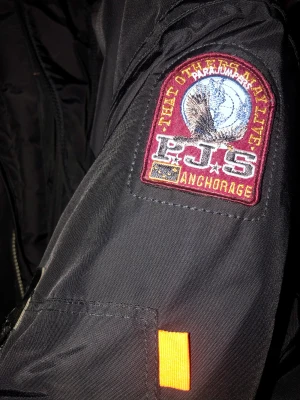Parajumper vinterjacka - Väldigt sparsamt använd / nypris 6,275 kr 