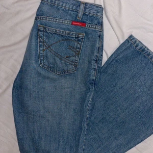 Vintage jeans - Säljer dessa super snygga low waist Bootcut!