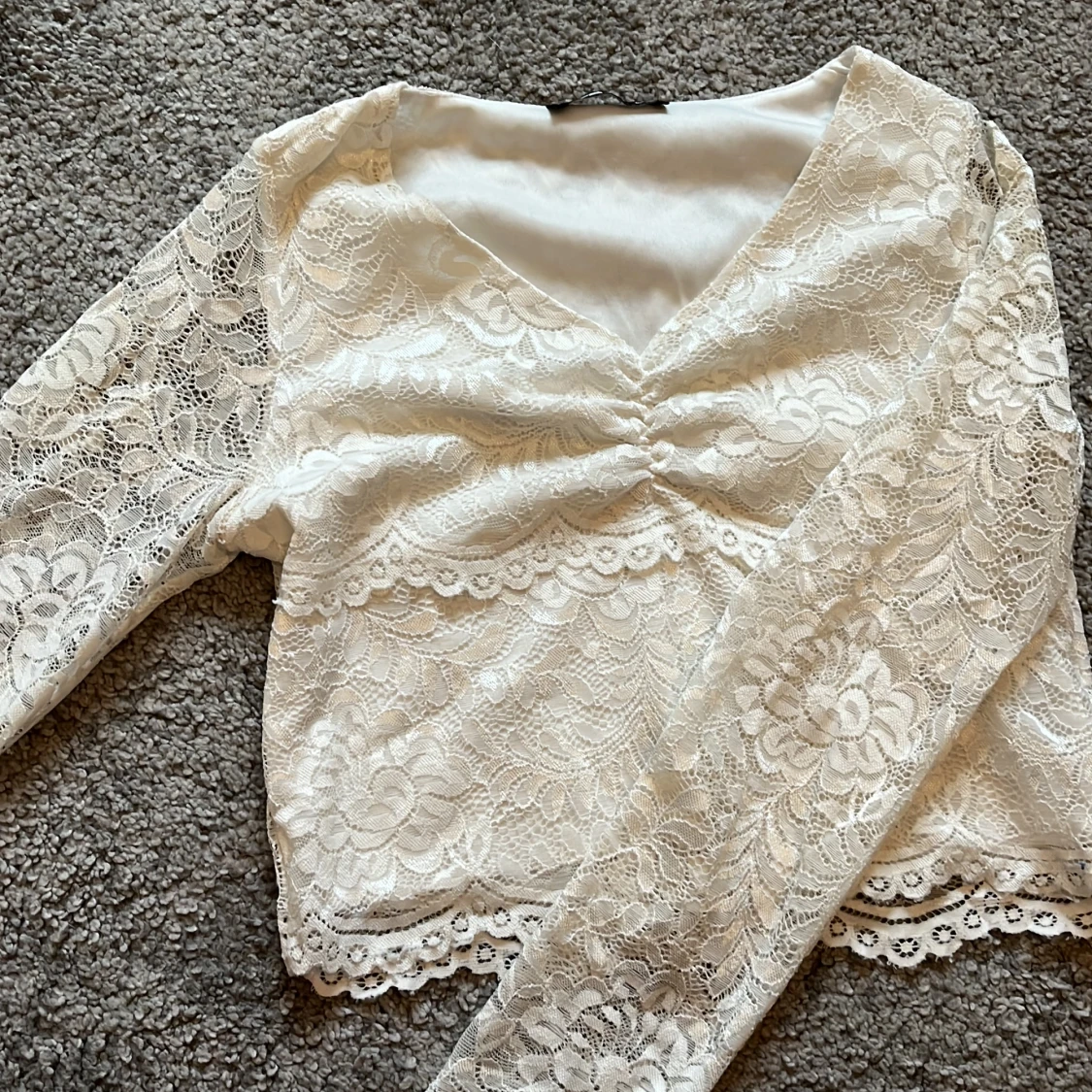 Spets tröja till salu - 91