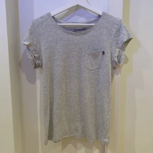 T-shirt lexington  - T-shirt från lexington, köpt för 500