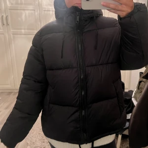 Vinter jacka HM - Vinterjacka hm som ny! Frakt tillkommer. 💗