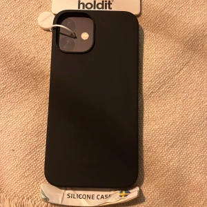 Mobilskal - iPhoneskal för 12 mini❣️ Det är oanvänt och köpt för 200 kronor🙈
