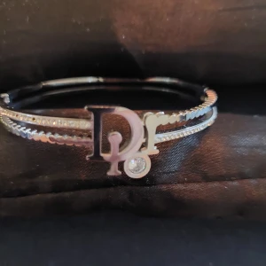 DIOR ARMBAND - Jättfint armband 