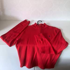 Red, Fleece, 8/10 condition, Size XL Older Boys (Fits like a Men’s medium)
