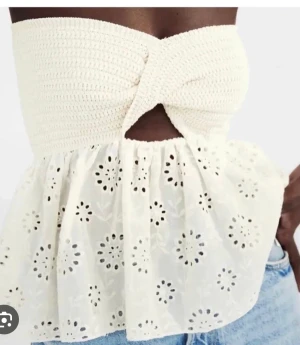 Zara topp - Säljer denna jättefina zara topp får bara inte användning för den längre❤️