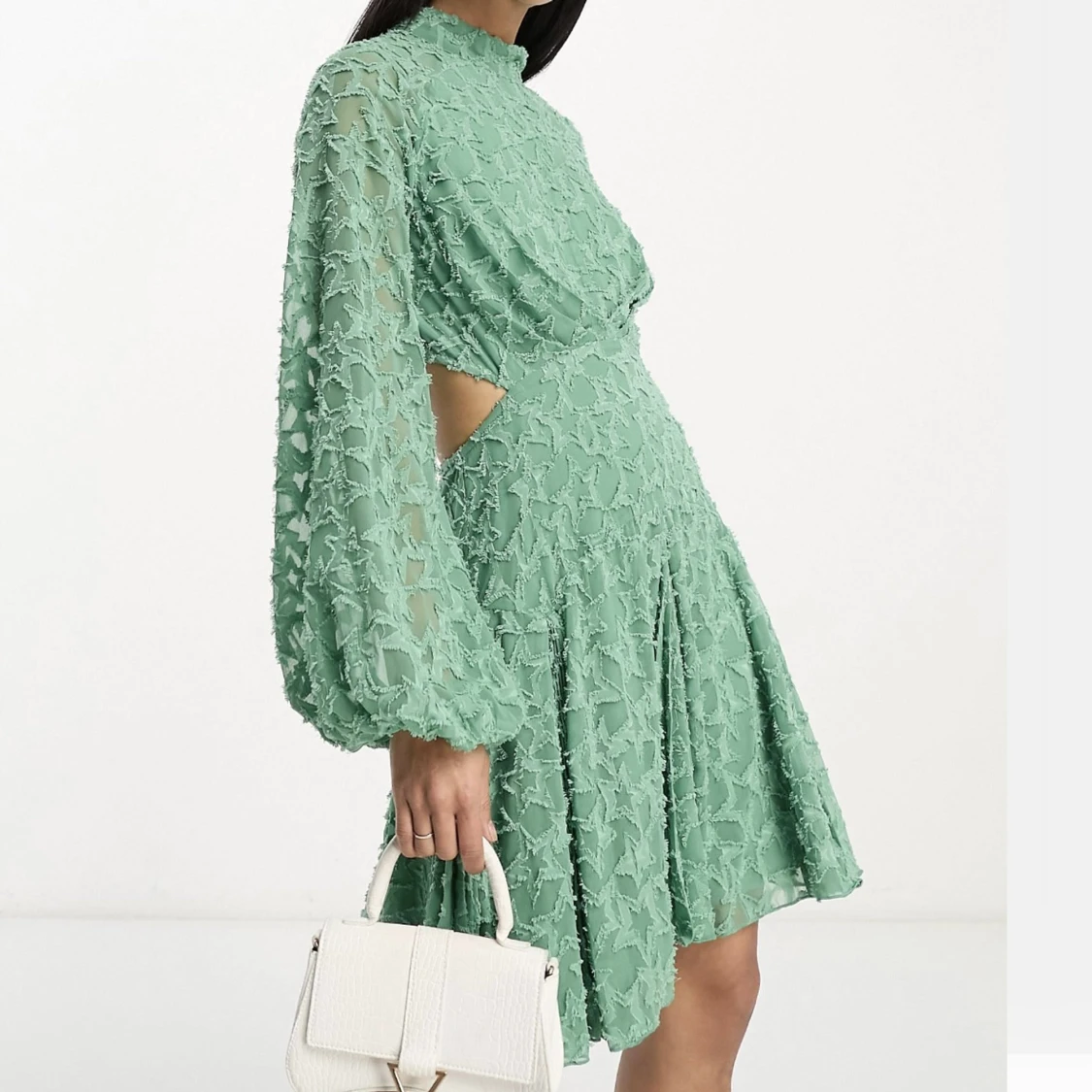 Klänning med öppen rygg