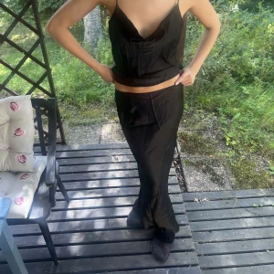 Satin maxikjol  - Satin maxi kjol