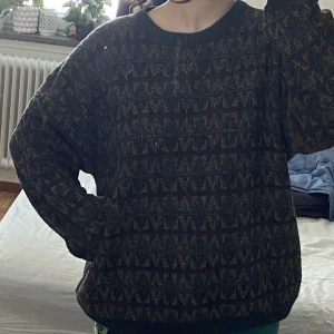 Grandpa sweater - En oversize grandpa sweater i bra skick, endast använd få tal gånger.