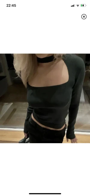 Zara topp - Snygg topp från zara, knappt använd! 💙 tryck på köp nu