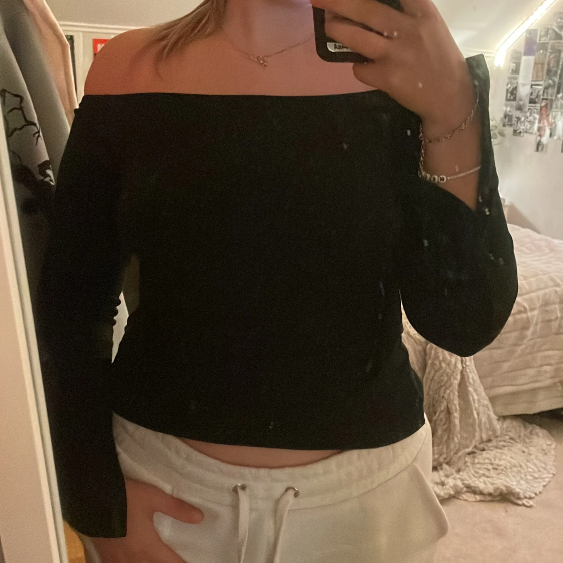 Off-shoulder tröja  - 90