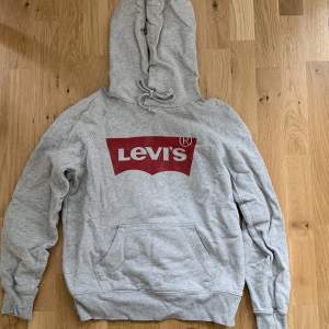 Jätteskön Hoodie från Levis som inte kommer till användning!