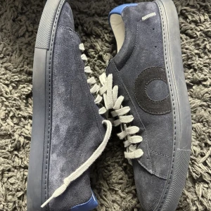 Oliver Cabell - Säljer ett par väldigt trendiga Oliver Cabell skor i storlek 40, cond 9/10. Medkommer endast skor!