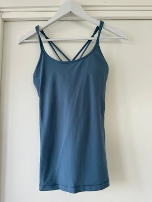 Lululemon linne - Storlek S Lululemons skönaste material Säljer för att jag inte gillar långa linnen