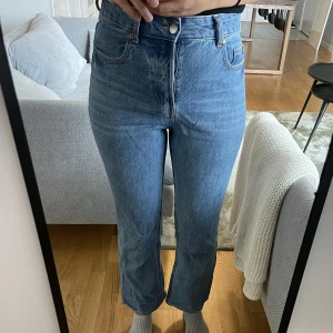 Jeans HM - Jeans som är ganska hårda. Använda ett fåtal ggr.