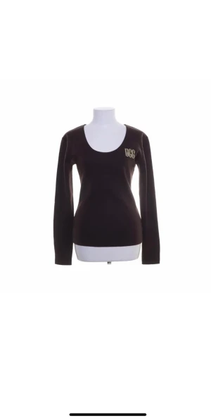 Tröja - Jättefin brun tröja, inga defekter💗 skriv för fler bilder🌸