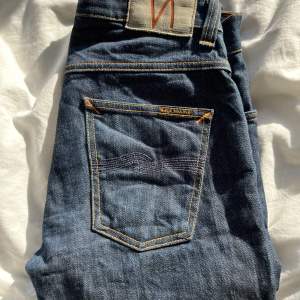 Säljer dessa tvär feta och trendiga nudie jeans ”grim tim” pris kan diskuteras vid snabb afär