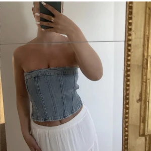 Jeanstopp - Oanvänd jeanstopp med dragkedja💗säljer då den aldrig kommit till användning🌸prislappen kvar🌸stl M 