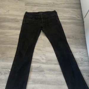 Armani jeans - säljer vintage lågmidjade bootcutjeans från armani då de tyvärr är för små för mig. Fint skick! storlek 28, skulle säga att de passar någon med storlek S!💗
