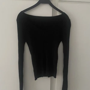 v-ringad topp - tyvärr för liten för mig:(