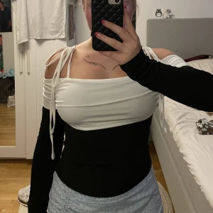 skitsnygg topp - oanvänd 😽