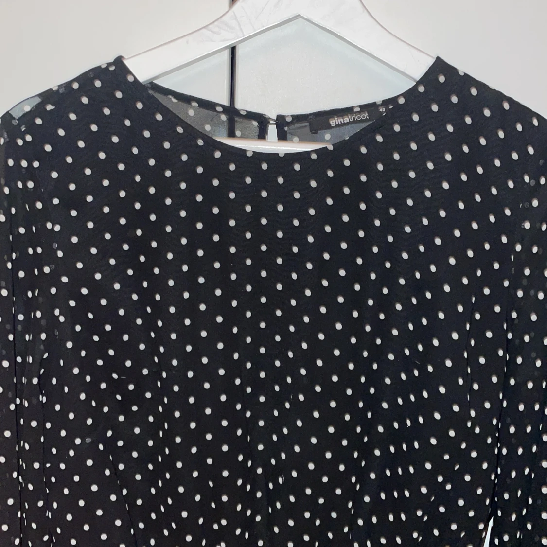 Prickig vollagklänning  - 91