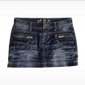 jeanskjol - skitsnygg kjol som va för stor tyvärr :( ascoola detaljer