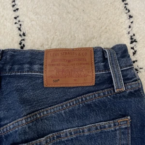 Levis jeansshorts - Levis 501or😍 Midjemått: 75cm