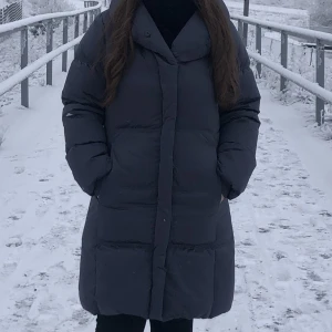 Vinterjacka  - Varm och skön Vinterjacka❄️ Fyllning 80% dun. 