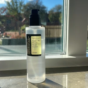 Advanced Snail 96  - 90% kvar av den. Säljer pågrund av att den inte passade min akne hud