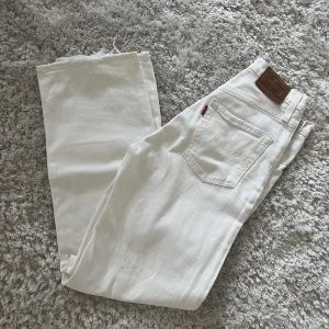 Levis 24/29 - Ribcage straight använda 1 gång alltså nyskick 