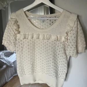Topp - Jättefin topp från & other stories i storlek S! 