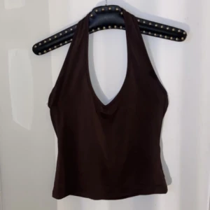 Brun topp  - Använts fåtal gånger 💕