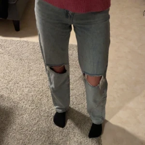 Jeans  - Säljer då de är förkorta för mig och jag har tröttnat på de